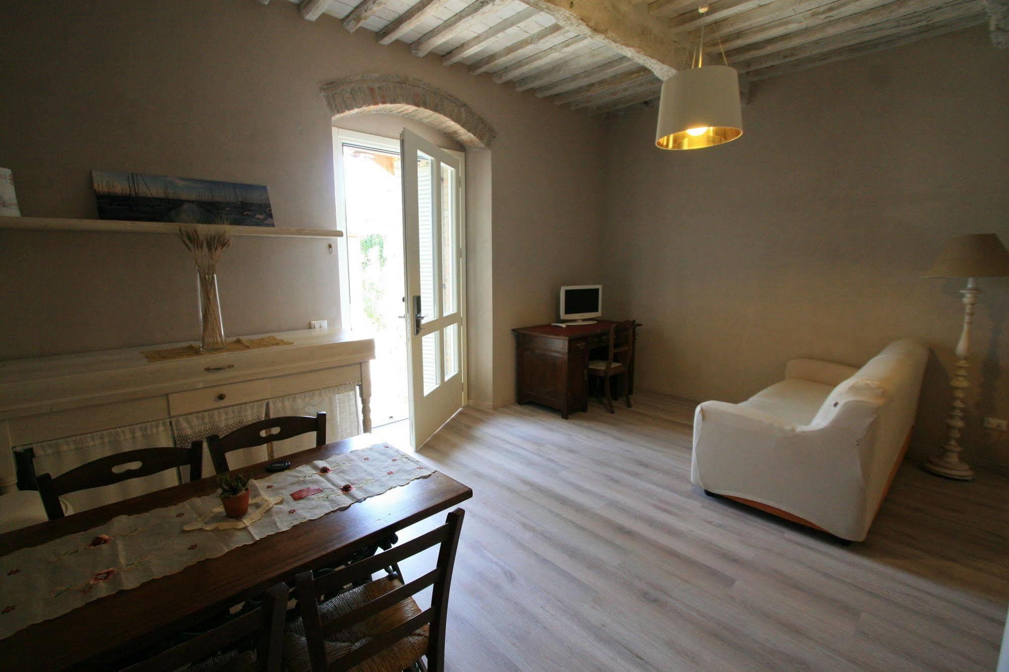 Botrona B&B Scarlino Eksteriør bilde